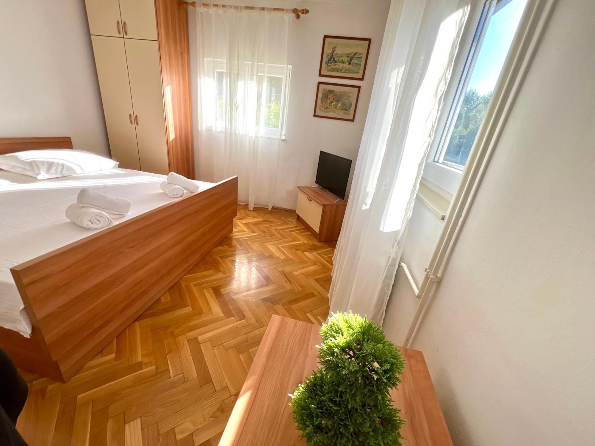 Adria 2 Apartment สลาทิเน ภายนอก รูปภาพ