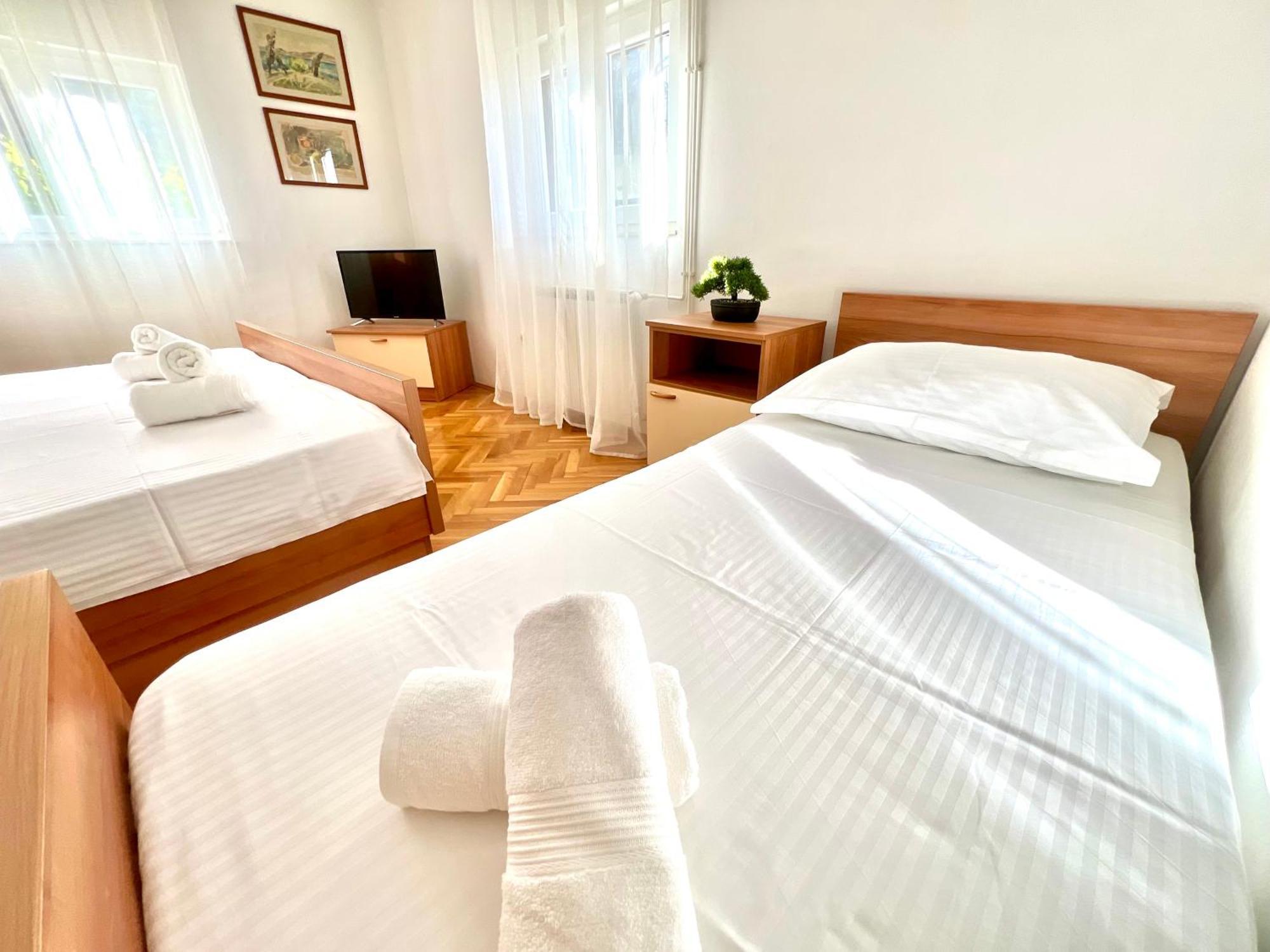 Adria 2 Apartment สลาทิเน ภายนอก รูปภาพ